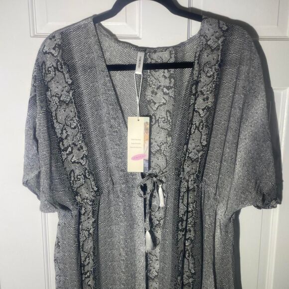 NWT Women's Long Boho Cover-up Grey Black Snake Skin Tassels Sheer Mesh Dokotoo - Picture 2 of 8